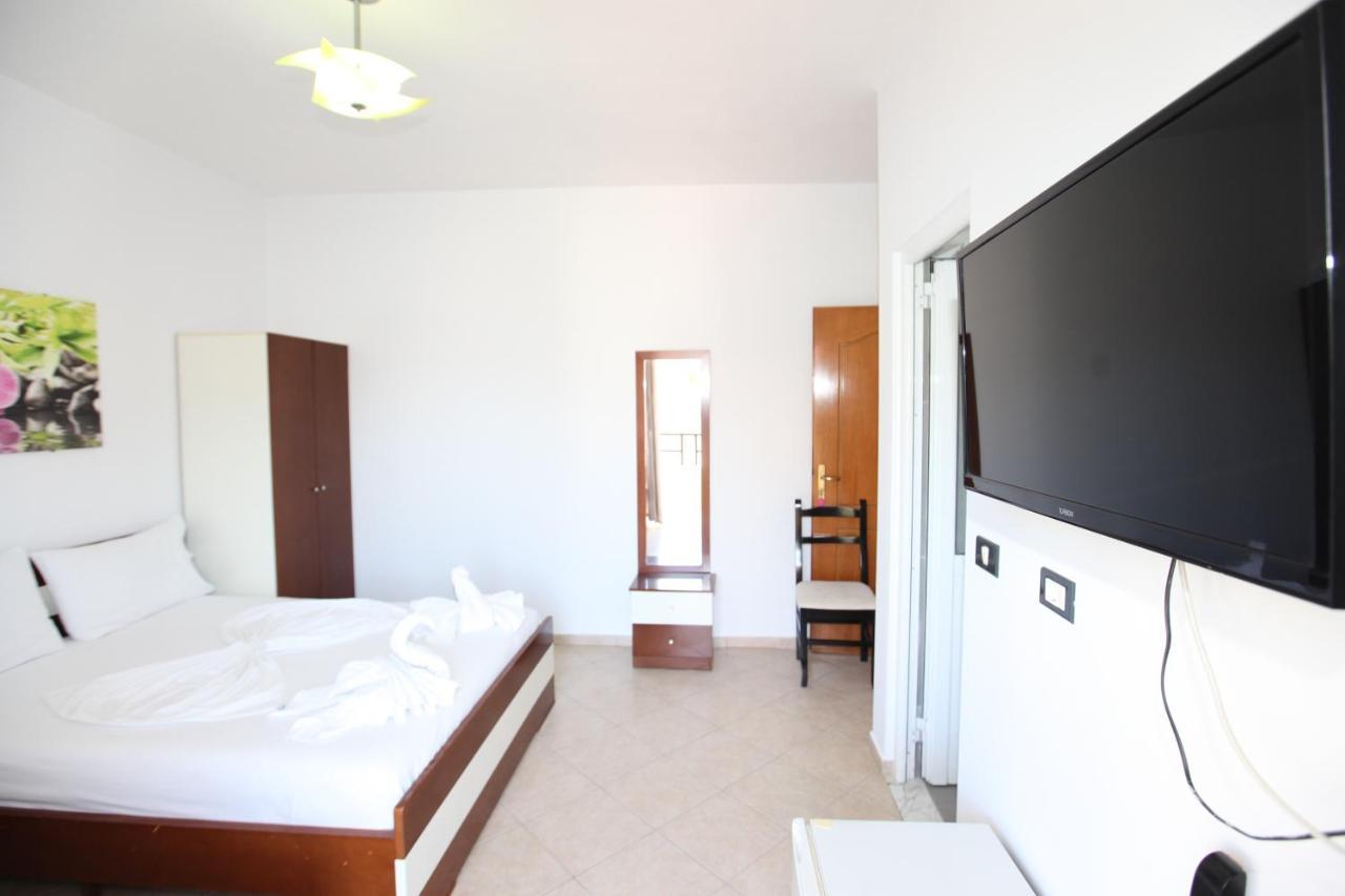 Hotel Real Саранда Экстерьер фото