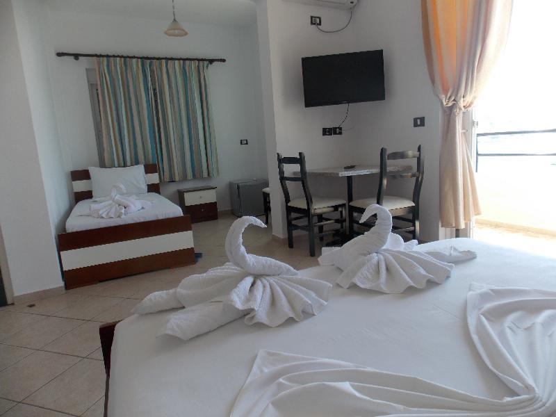 Hotel Real Саранда Экстерьер фото